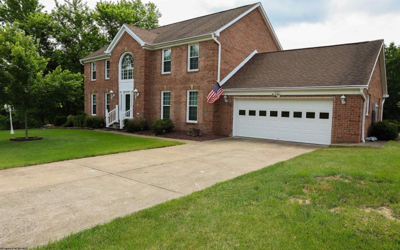 5 Barrington Drive, Wheeling, West Virginia 26003, 4 Bedrooms Bedrooms, 8 Rooms Rooms,2 BathroomsBathrooms,Single Family Detached,For Sale,Barrington,10160199
