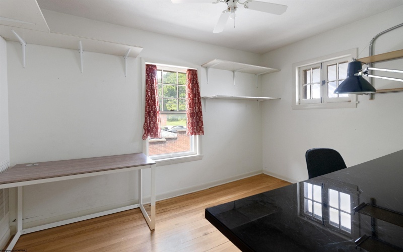 515 Center Avenue, Weston, West Virginia 26452, 3 Bedrooms Bedrooms, 8 Rooms Rooms,1 BathroomBathrooms,Single Family Detached,For Sale,Center,10160198