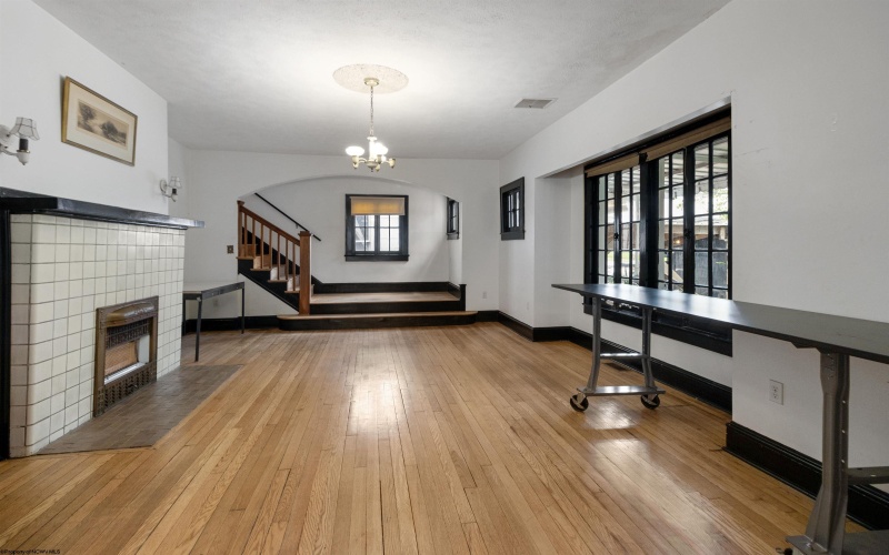 515 Center Avenue, Weston, West Virginia 26452, 3 Bedrooms Bedrooms, 8 Rooms Rooms,1 BathroomBathrooms,Single Family Detached,For Sale,Center,10160198