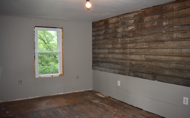 132 Racine Street, Morgantown, West Virginia 26505, 3 Bedrooms Bedrooms, 6 Rooms Rooms,1 BathroomBathrooms,Single Family Detached,For Sale,Racine,10160184
