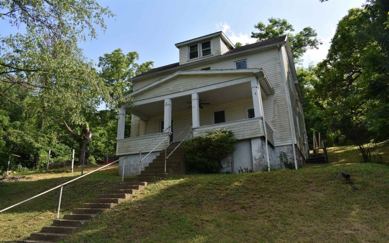 132 Racine Street, Morgantown, West Virginia 26505, 3 Bedrooms Bedrooms, 6 Rooms Rooms,1 BathroomBathrooms,Single Family Detached,For Sale,Racine,10160184