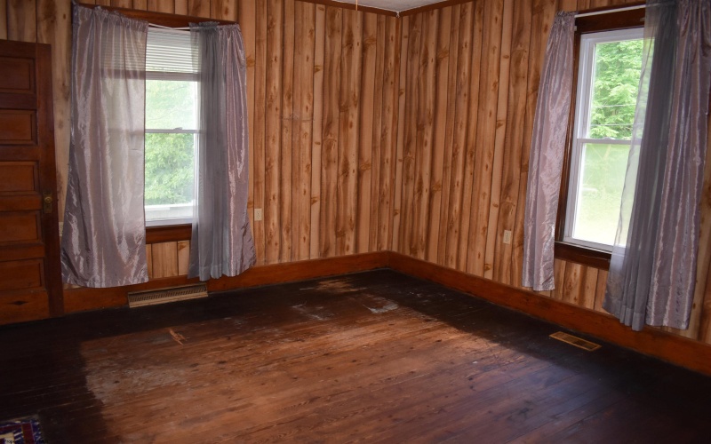132 Racine Street, Morgantown, West Virginia 26505, 3 Bedrooms Bedrooms, 6 Rooms Rooms,1 BathroomBathrooms,Single Family Detached,For Sale,Racine,10160184