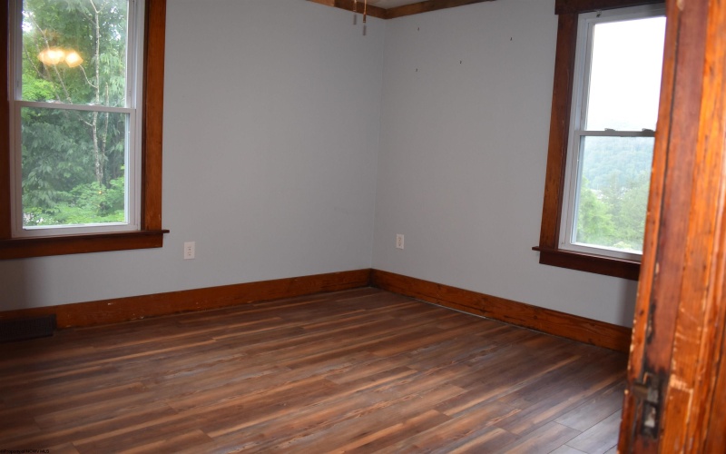 132 Racine Street, Morgantown, West Virginia 26505, 3 Bedrooms Bedrooms, 6 Rooms Rooms,1 BathroomBathrooms,Single Family Detached,For Sale,Racine,10160184