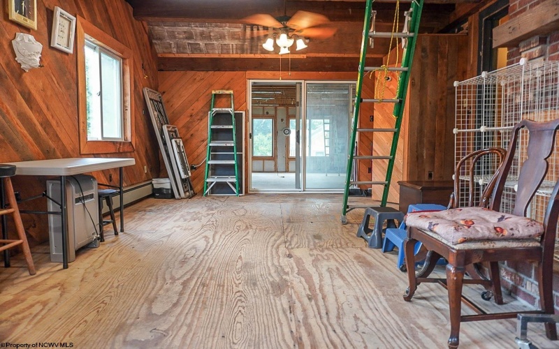 200 Webster Avenue, Morgantown, West Virginia 26501, 2 Bedrooms Bedrooms, 10 Rooms Rooms,1 BathroomBathrooms,Single Family Detached,For Sale,Webster,10160191