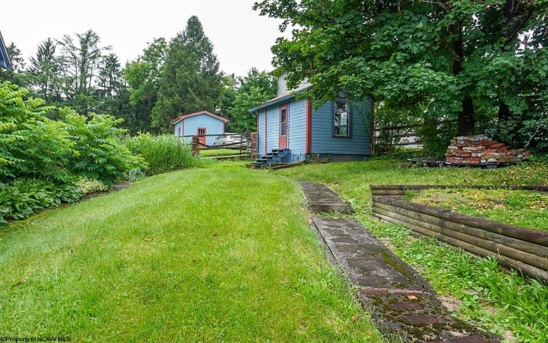 200 Webster Avenue, Morgantown, West Virginia 26501, 2 Bedrooms Bedrooms, 10 Rooms Rooms,1 BathroomBathrooms,Single Family Detached,For Sale,Webster,10160191