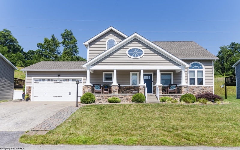 117 Summits Ridge, Morgantown, West Virginia 26508, 3 Bedrooms Bedrooms, 8 Rooms Rooms,2 BathroomsBathrooms,Single Family Detached,For Sale,Summits,10160188