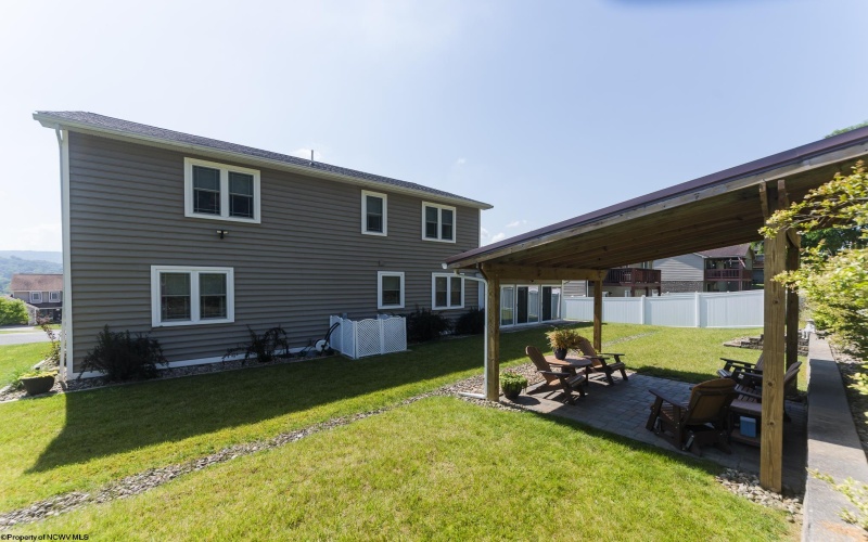 117 Summits Ridge, Morgantown, West Virginia 26508, 3 Bedrooms Bedrooms, 8 Rooms Rooms,2 BathroomsBathrooms,Single Family Detached,For Sale,Summits,10160188