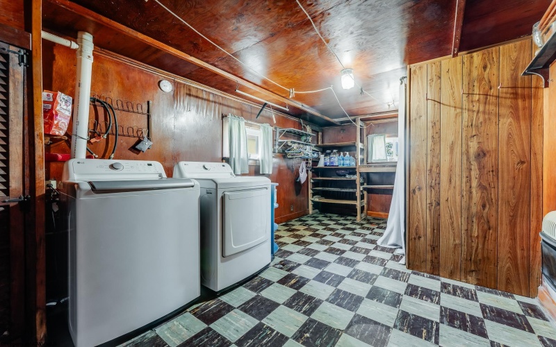 416 Cherry Street, Bridgeport, West Virginia 26330, 3 Bedrooms Bedrooms, 6 Rooms Rooms,1 BathroomBathrooms,Single Family Detached,For Sale,Cherry,10160187