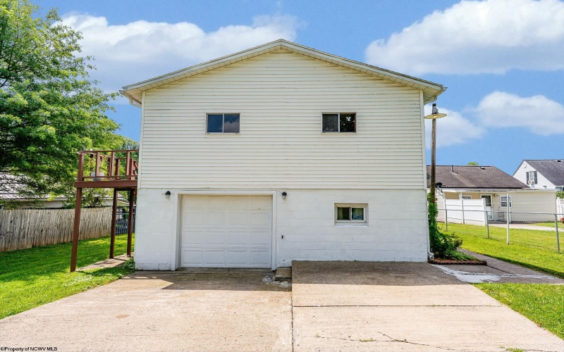 416 Cherry Street, Bridgeport, West Virginia 26330, 3 Bedrooms Bedrooms, 6 Rooms Rooms,1 BathroomBathrooms,Single Family Detached,For Sale,Cherry,10160187