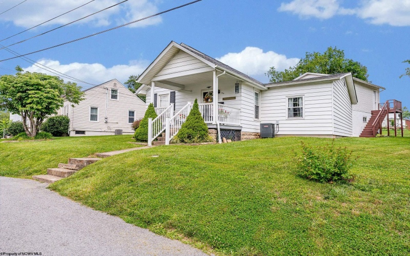 416 Cherry Street, Bridgeport, West Virginia 26330, 3 Bedrooms Bedrooms, 6 Rooms Rooms,1 BathroomBathrooms,Single Family Detached,For Sale,Cherry,10160187