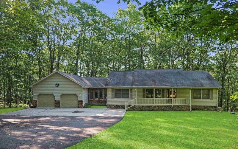 6 Sorrel Court, Terra Alta, West Virginia 26764, 3 Bedrooms Bedrooms, 9 Rooms Rooms,2 BathroomsBathrooms,Single Family Detached,For Sale,Sorrel,10160197