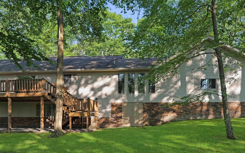 6 Sorrel Court, Terra Alta, West Virginia 26764, 3 Bedrooms Bedrooms, 9 Rooms Rooms,2 BathroomsBathrooms,Single Family Detached,For Sale,Sorrel,10160197