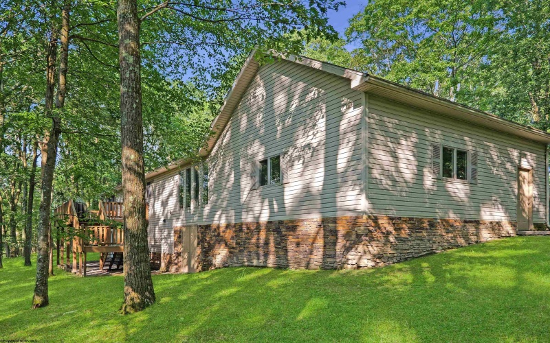 6 Sorrel Court, Terra Alta, West Virginia 26764, 3 Bedrooms Bedrooms, 9 Rooms Rooms,2 BathroomsBathrooms,Single Family Detached,For Sale,Sorrel,10160197