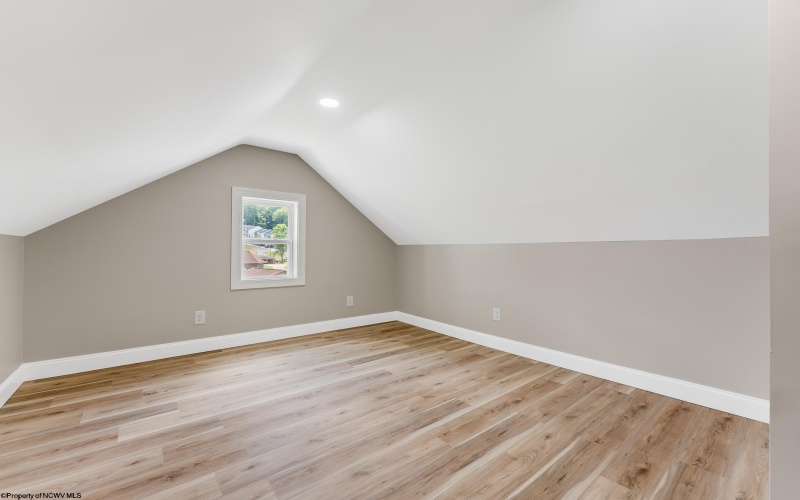 3277 Fairmont Avenue, Fairmont, West Virginia 26554, 4 Bedrooms Bedrooms, 10 Rooms Rooms,2 BathroomsBathrooms,Single Family Detached,For Sale,Fairmont,10160192