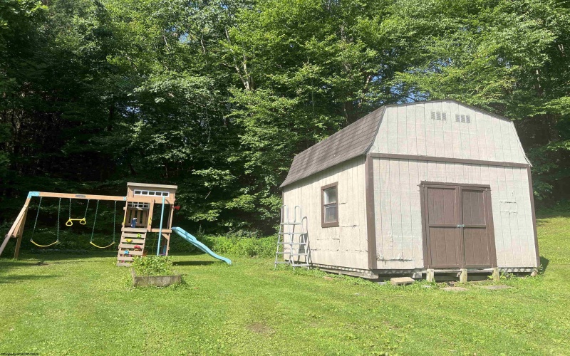 1087 Maple Spring Highway, Eglon, West Virginia 26716, 3 Bedrooms Bedrooms, 8 Rooms Rooms,2 BathroomsBathrooms,Single Family Detached,For Sale,Maple Spring,10160186