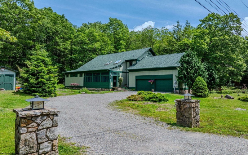 64 Wood Lily Court, Terra Alta, West Virginia 26764, 5 Bedrooms Bedrooms, 13 Rooms Rooms,2 BathroomsBathrooms,Single Family Detached,For Sale,Wood Lily,10160196