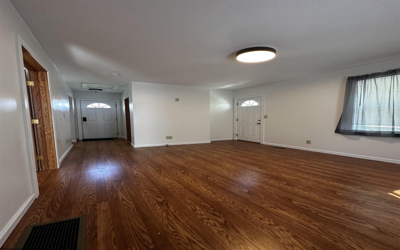 1218 18 Street, Clarksburg, West Virginia 26301, 1 Bedroom Bedrooms, 5 Rooms Rooms,1 BathroomBathrooms,Single Family Detached,For Sale,18,10160195