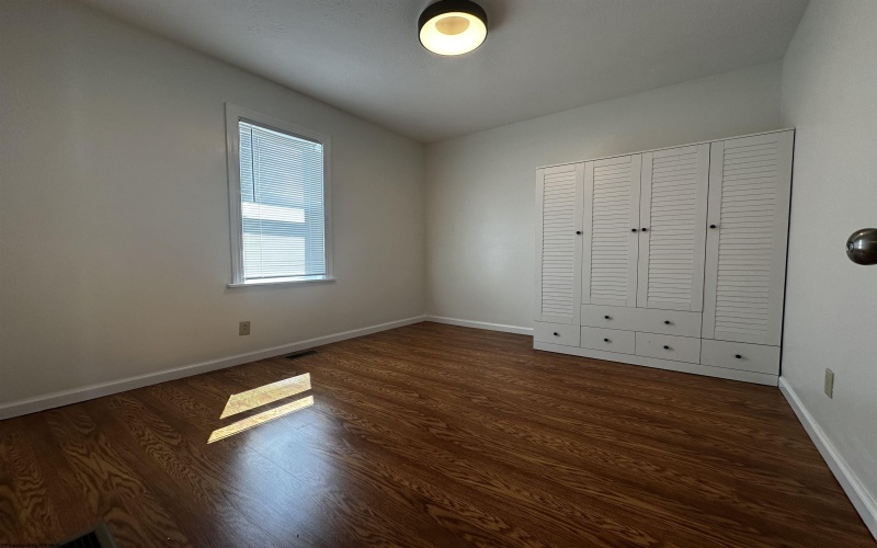 1218 18 Street, Clarksburg, West Virginia 26301, 1 Bedroom Bedrooms, 5 Rooms Rooms,1 BathroomBathrooms,Single Family Detached,For Sale,18,10160195