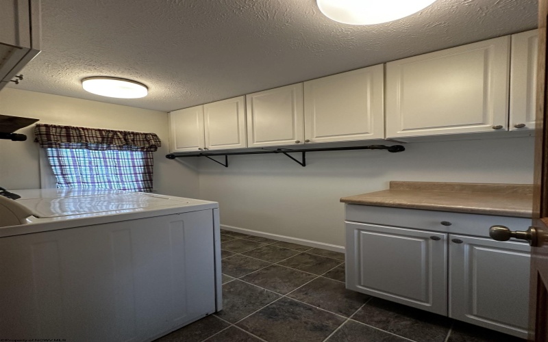 1218 18 Street, Clarksburg, West Virginia 26301, 1 Bedroom Bedrooms, 5 Rooms Rooms,1 BathroomBathrooms,Single Family Detached,For Sale,18,10160195