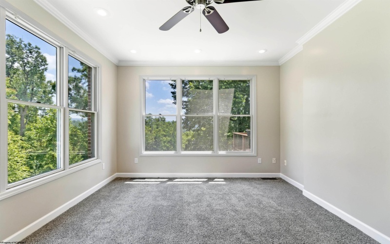 4021 Greystone Drive, Morgantown, West Virginia 26508, 5 Bedrooms Bedrooms, 11 Rooms Rooms,4 BathroomsBathrooms,Single Family Detached,For Sale,Greystone,10160204