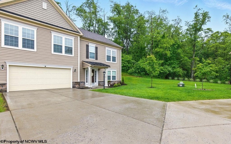 89 Bedford Court, Bridgeport, West Virginia 26330, 4 Bedrooms Bedrooms, 8 Rooms Rooms,3 BathroomsBathrooms,Single Family Attached,For Sale,Bedford,10160205