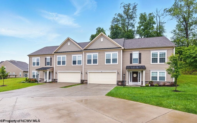 89 Bedford Court, Bridgeport, West Virginia 26330, 4 Bedrooms Bedrooms, 8 Rooms Rooms,3 BathroomsBathrooms,Single Family Attached,For Sale,Bedford,10160205