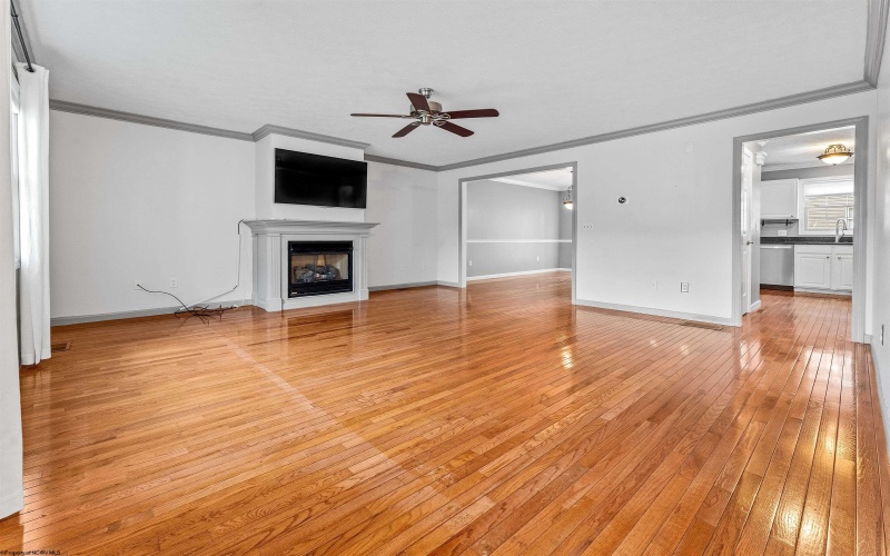 102 Meadowridge Drive, Morgantown, West Virginia 26505, 4 Bedrooms Bedrooms, 8 Rooms Rooms,3 BathroomsBathrooms,Residential Rentals,For Rent,Meadowridge,10160209