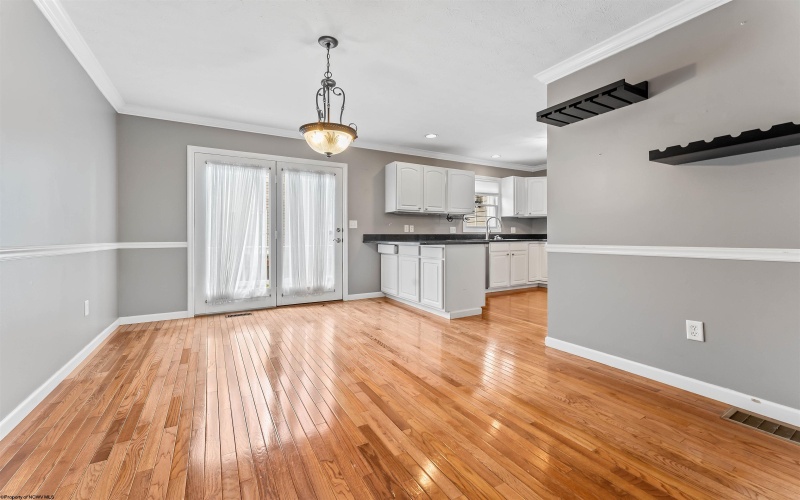 102 Meadowridge Drive, Morgantown, West Virginia 26505, 4 Bedrooms Bedrooms, 8 Rooms Rooms,3 BathroomsBathrooms,Residential Rentals,For Rent,Meadowridge,10160209