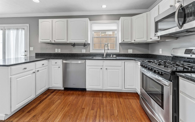 102 Meadowridge Drive, Morgantown, West Virginia 26505, 4 Bedrooms Bedrooms, 8 Rooms Rooms,3 BathroomsBathrooms,Residential Rentals,For Rent,Meadowridge,10160209