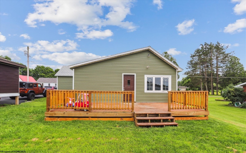 642 Blackwater Avenue, Davis, West Virginia 26260, 3 Bedrooms Bedrooms, 5 Rooms Rooms,2 BathroomsBathrooms,Single Family Detached,For Sale,Blackwater,10160215