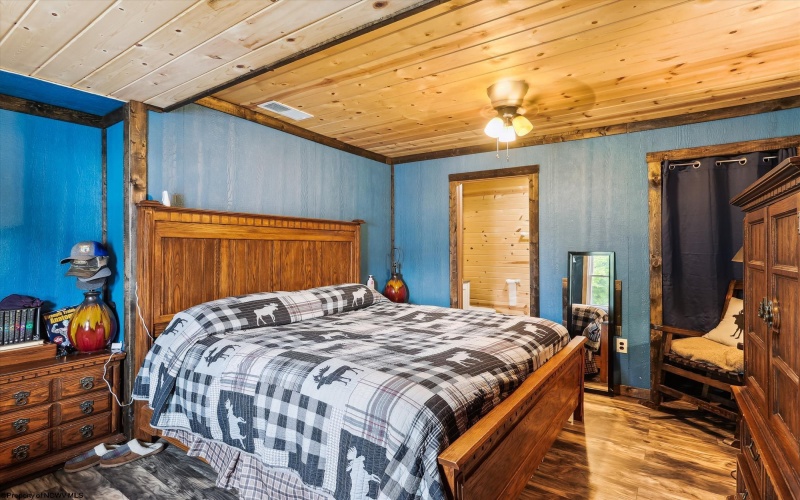 642 Blackwater Avenue, Davis, West Virginia 26260, 3 Bedrooms Bedrooms, 5 Rooms Rooms,2 BathroomsBathrooms,Single Family Detached,For Sale,Blackwater,10160215