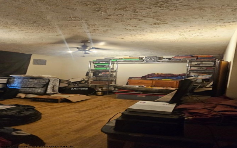 242 Main Street, Worthington, West Virginia 26591, 4 Bedrooms Bedrooms, 8 Rooms Rooms,2 BathroomsBathrooms,Single Family Detached,For Sale,Main,10160208