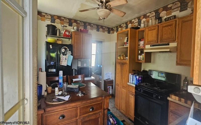 242 Main Street, Worthington, West Virginia 26591, 4 Bedrooms Bedrooms, 8 Rooms Rooms,2 BathroomsBathrooms,Single Family Detached,For Sale,Main,10160208