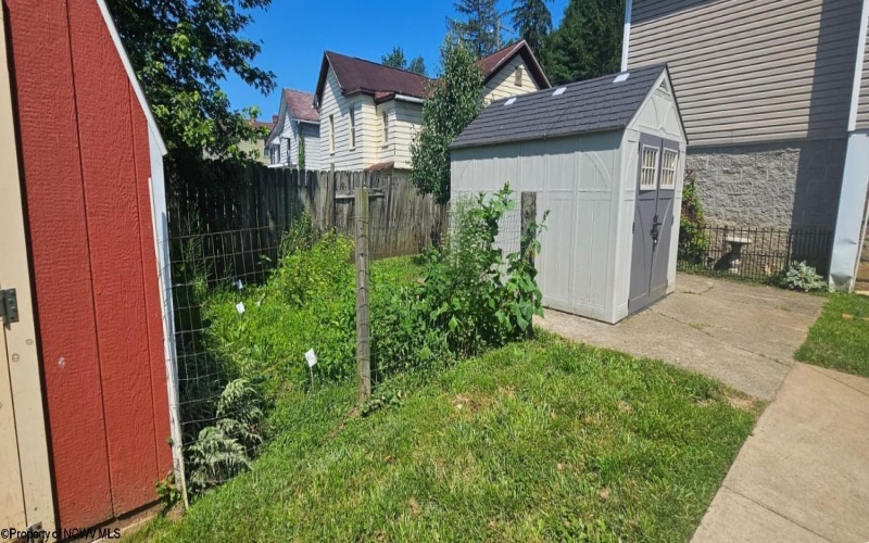 242 Main Street, Worthington, West Virginia 26591, 4 Bedrooms Bedrooms, 8 Rooms Rooms,2 BathroomsBathrooms,Single Family Detached,For Sale,Main,10160208