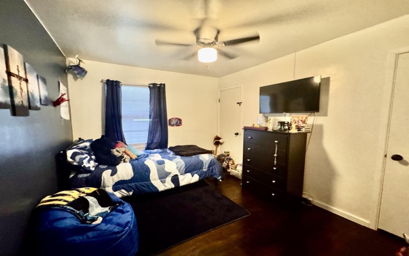 1414 HOOD Street, Fairmont, West Virginia 26554, 3 Bedrooms Bedrooms, 5 Rooms Rooms,1 BathroomBathrooms,Single Family Detached,For Sale,HOOD,10160207