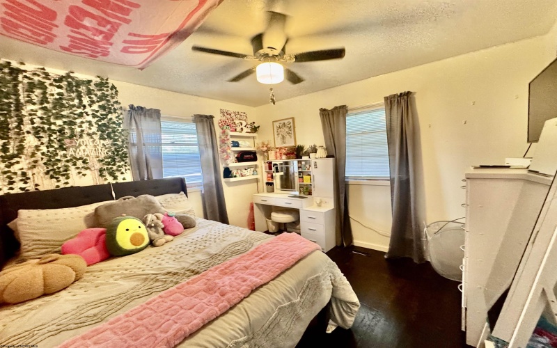 1414 HOOD Street, Fairmont, West Virginia 26554, 3 Bedrooms Bedrooms, 5 Rooms Rooms,1 BathroomBathrooms,Single Family Detached,For Sale,HOOD,10160207