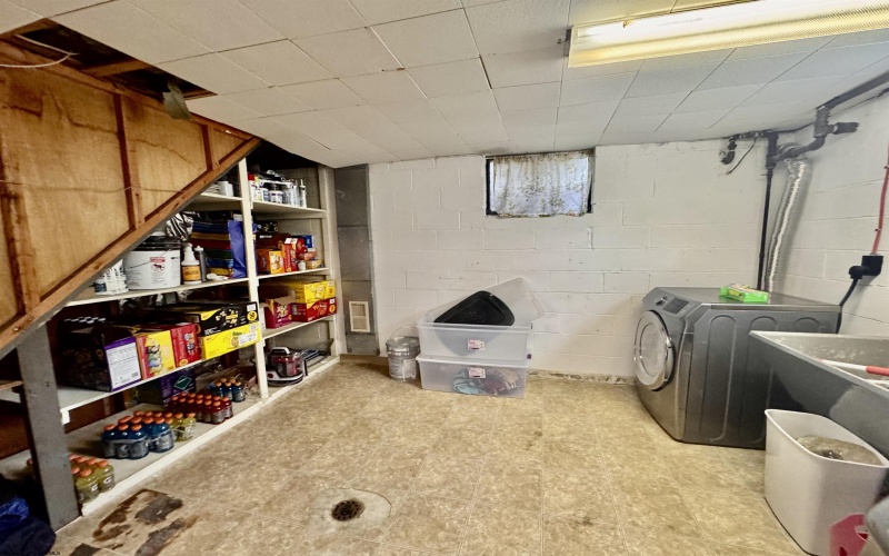 1414 HOOD Street, Fairmont, West Virginia 26554, 3 Bedrooms Bedrooms, 5 Rooms Rooms,1 BathroomBathrooms,Single Family Detached,For Sale,HOOD,10160207