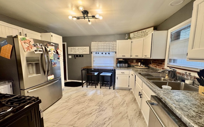 1414 HOOD Street, Fairmont, West Virginia 26554, 3 Bedrooms Bedrooms, 5 Rooms Rooms,1 BathroomBathrooms,Single Family Detached,For Sale,HOOD,10160207
