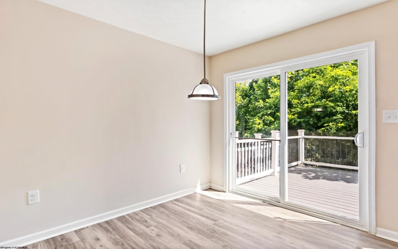 305 Kingsbury Court, White Hall, West Virginia 26554, 3 Bedrooms Bedrooms, 9 Rooms Rooms,3 BathroomsBathrooms,Single Family Attached,For Sale,Kingsbury,10160228