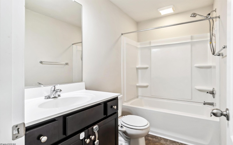 305 Kingsbury Court, White Hall, West Virginia 26554, 3 Bedrooms Bedrooms, 9 Rooms Rooms,3 BathroomsBathrooms,Single Family Attached,For Sale,Kingsbury,10160228