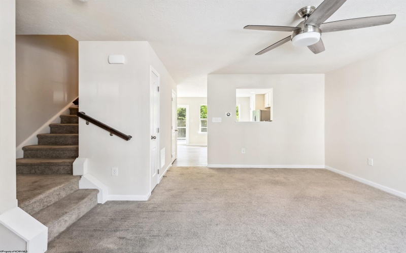 305 Kingsbury Court, White Hall, West Virginia 26554, 3 Bedrooms Bedrooms, 9 Rooms Rooms,3 BathroomsBathrooms,Single Family Attached,For Sale,Kingsbury,10160228