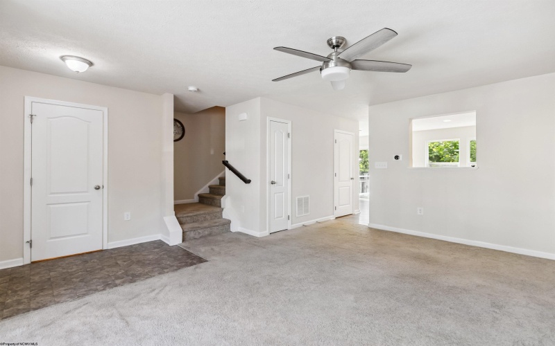 305 Kingsbury Court, White Hall, West Virginia 26554, 3 Bedrooms Bedrooms, 9 Rooms Rooms,3 BathroomsBathrooms,Single Family Attached,For Sale,Kingsbury,10160228