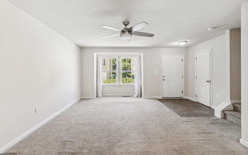 305 Kingsbury Court, White Hall, West Virginia 26554, 3 Bedrooms Bedrooms, 9 Rooms Rooms,3 BathroomsBathrooms,Single Family Attached,For Sale,Kingsbury,10160228
