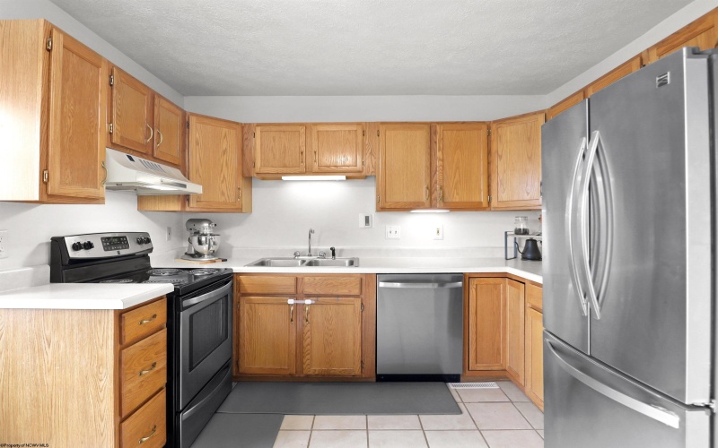 101 Stilwell Drive, Morgantown, West Virginia 26505, 3 Bedrooms Bedrooms, 6 Rooms Rooms,2 BathroomsBathrooms,Single Family Attached,For Sale,Stilwell,10160233