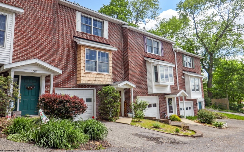 101 Stilwell Drive, Morgantown, West Virginia 26505, 3 Bedrooms Bedrooms, 6 Rooms Rooms,2 BathroomsBathrooms,Single Family Attached,For Sale,Stilwell,10160233