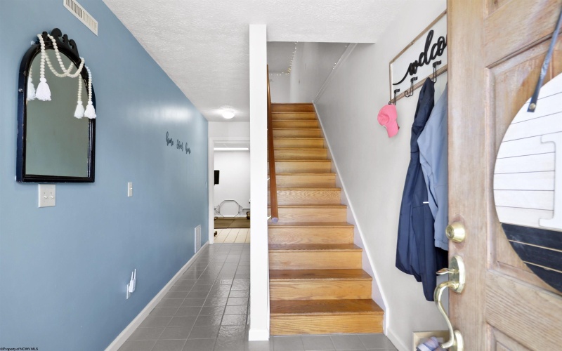 101 Stilwell Drive, Morgantown, West Virginia 26505, 3 Bedrooms Bedrooms, 6 Rooms Rooms,2 BathroomsBathrooms,Single Family Attached,For Sale,Stilwell,10160233