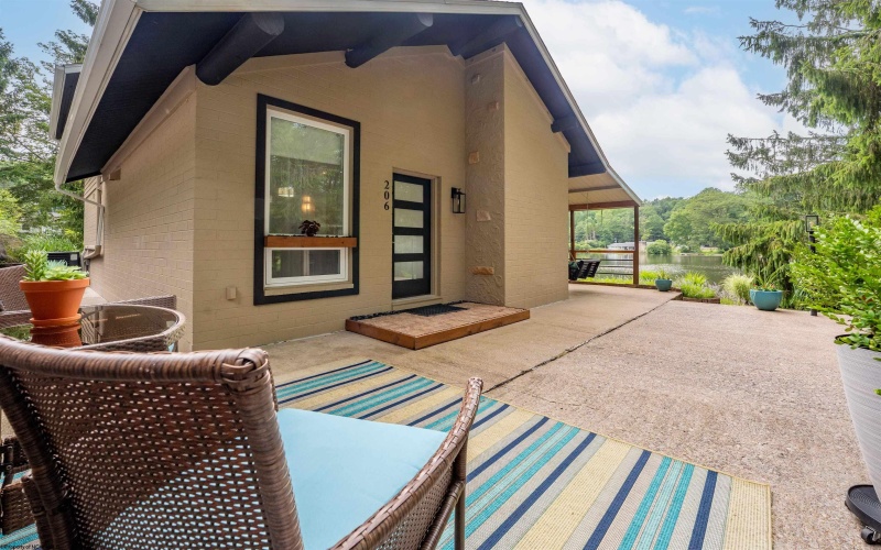 206 Paradise Circle, Morgantown, West Virginia 26508, 2 Bedrooms Bedrooms, 5 Rooms Rooms,2 BathroomsBathrooms,Single Family Detached,For Sale,Paradise,10160241