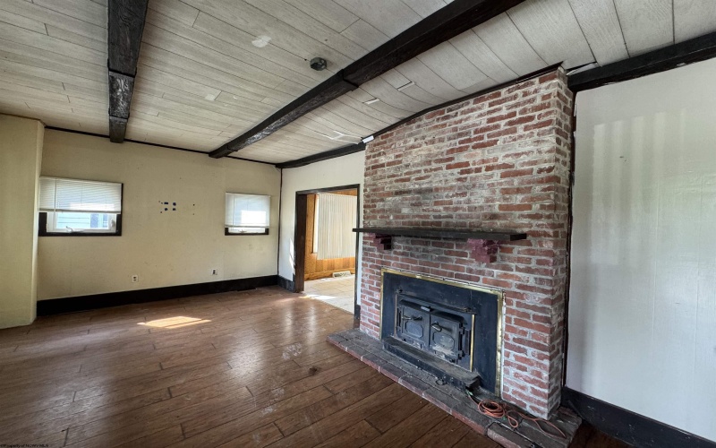 113 Buckhannon Avenue, Clarksburg, West Virginia 26301-3130, 2 Bedrooms Bedrooms, 4 Rooms Rooms,2 BathroomsBathrooms,Single Family Detached,For Sale,Buckhannon,10160222