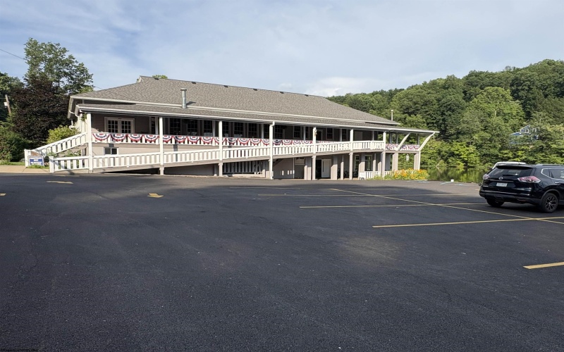 1998 Lake Floyd Circle, Bristol, West Virginia 26426, 2 Bedrooms Bedrooms, 6 Rooms Rooms,2 BathroomsBathrooms,Single Family Detached,For Sale,Lake Floyd,10160224