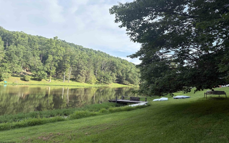 1998 Lake Floyd Circle, Bristol, West Virginia 26426, 2 Bedrooms Bedrooms, 6 Rooms Rooms,2 BathroomsBathrooms,Single Family Detached,For Sale,Lake Floyd,10160224
